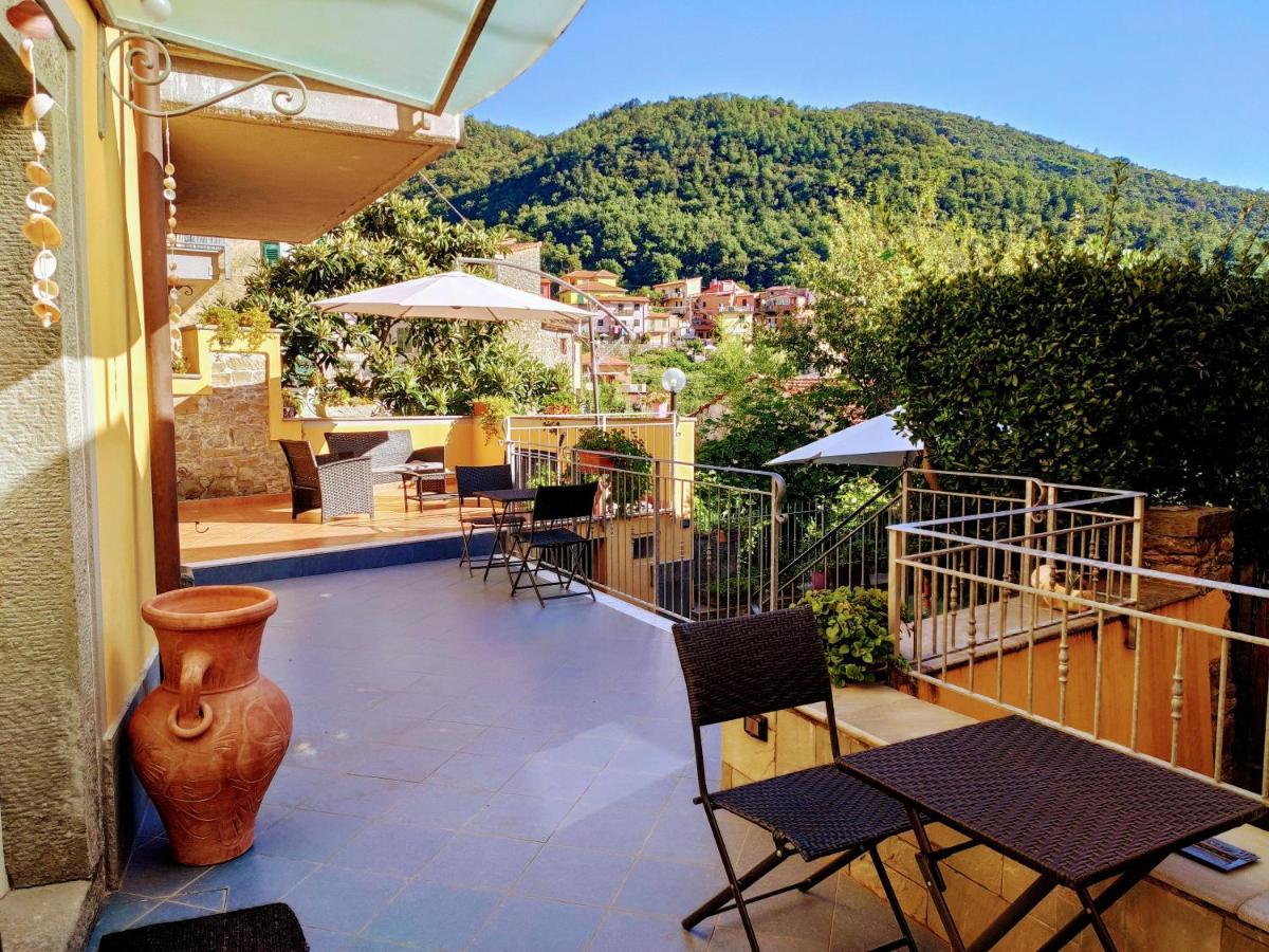 Отель Pietra Di Mare Biassa Экстерьер фото