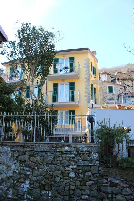 Отель Pietra Di Mare Biassa Экстерьер фото
