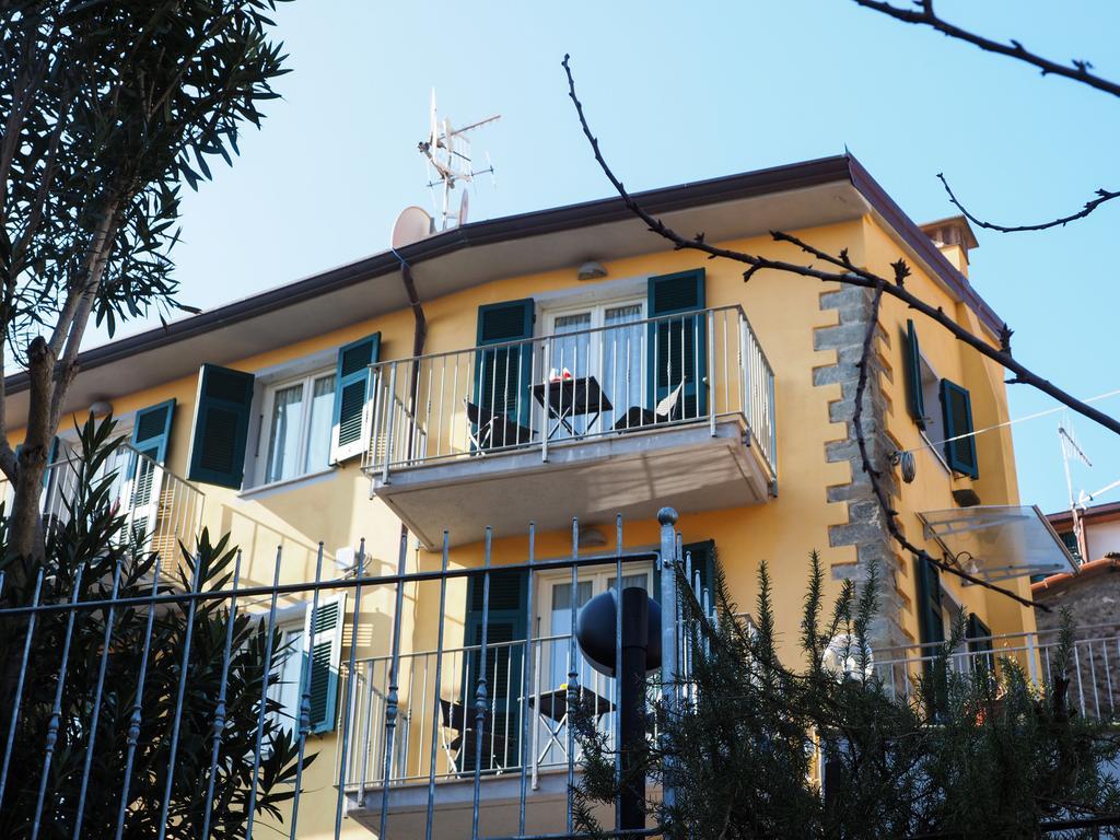 Отель Pietra Di Mare Biassa Экстерьер фото