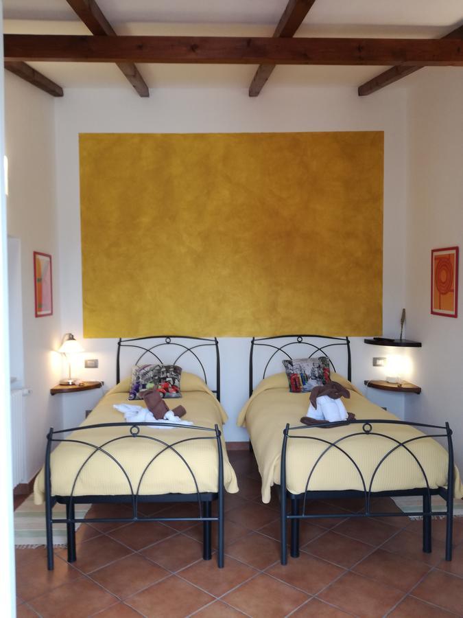 Отель Pietra Di Mare Biassa Экстерьер фото