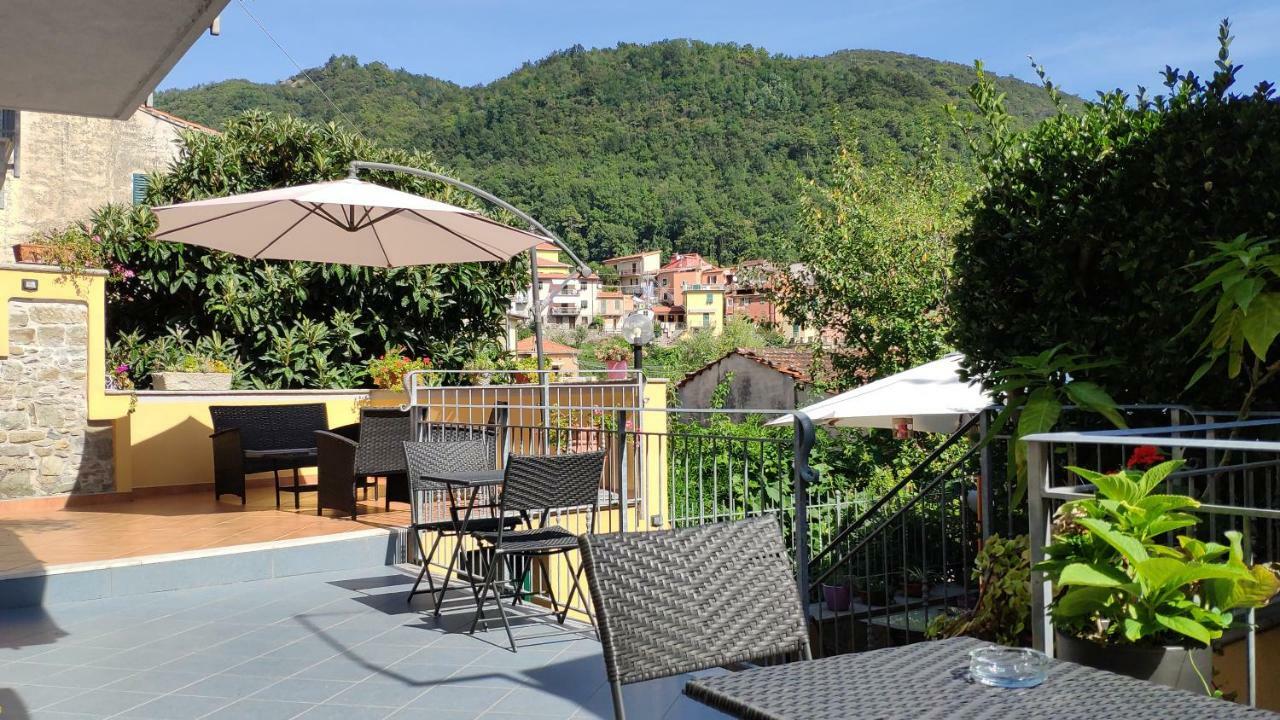 Отель Pietra Di Mare Biassa Экстерьер фото